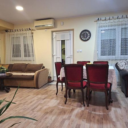 Jezero Apartment Arandjelovac Bagian luar foto