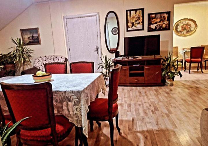Jezero Apartment Arandjelovac Bagian luar foto