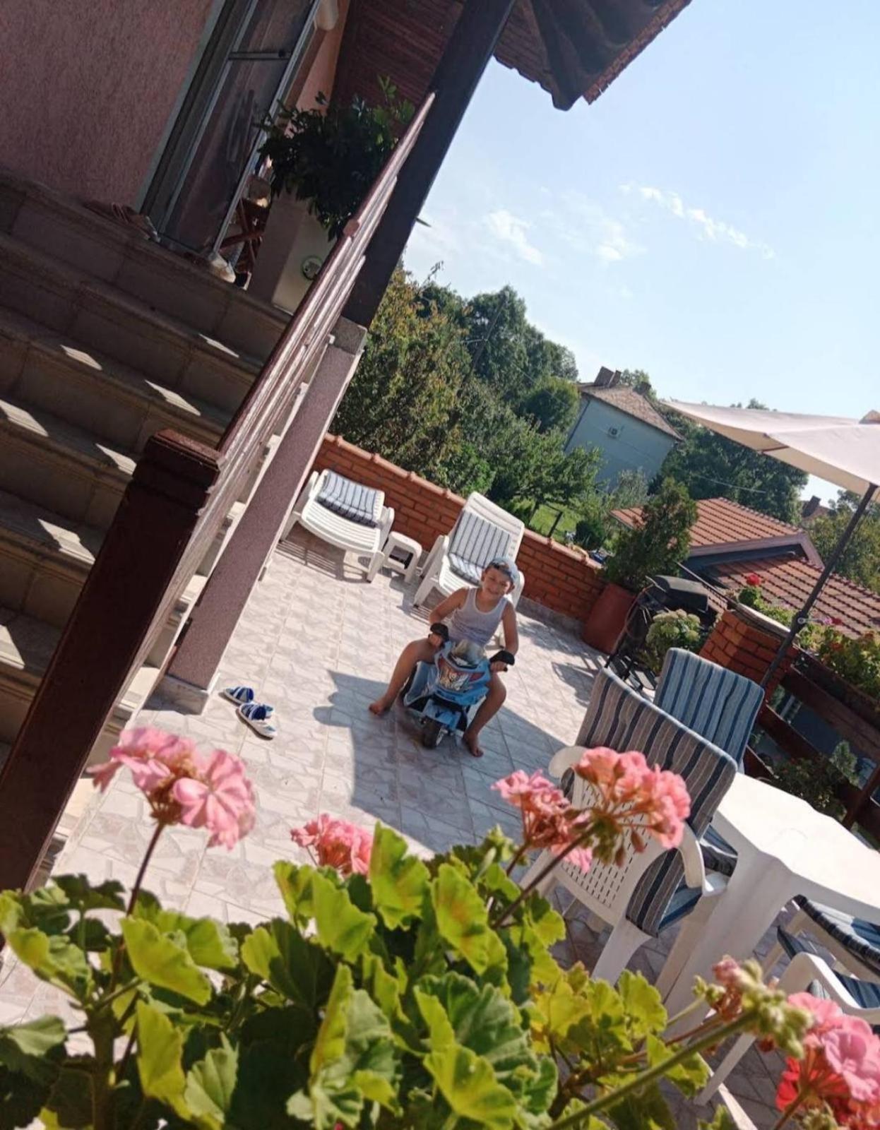Jezero Apartment Arandjelovac Bagian luar foto
